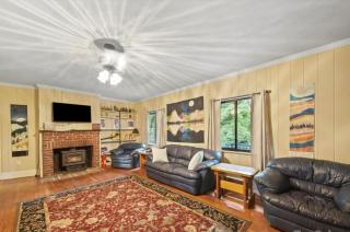 Mountain Cottage on 7 Acres - 0