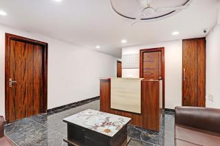 Super Townhouse Roadway Inn - 0