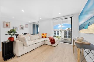 Elegant 1BR - Walk to Boats, Beach & Cafés - 7