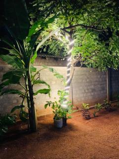 TJ JANSE guest inn - Trincomalee - 4