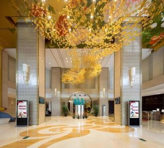 Bairun Zhenjiang International Hotel - 0