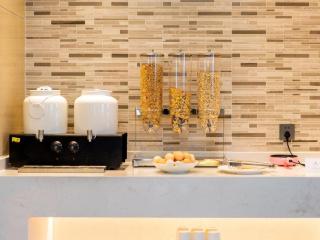 Lavande Hotel Xuchang Pangdonglai Hengdajinhui Plaza - 2