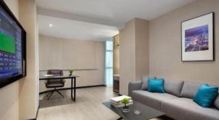 Borrman Hotel Golden Crown Liuzhou Wuxing Pedestrian Street - 4