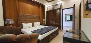 Hotel Luxe Heights Lahore - 1