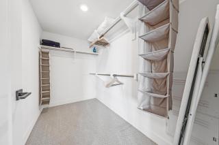 Sea Breeze Escape 3BR Coastal Gem with 2 Balconies - 2