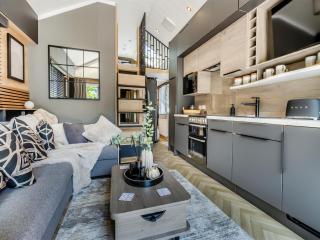 Aqueduct Hideaway - 3