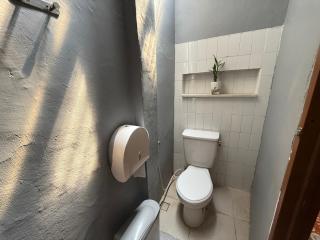 Buton Backpacker Lodge - 9