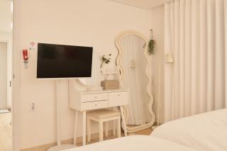 Hyehwamun Myeongdong Stay, 3 min to Naksan Park, 8 min to DDP, 10 min to Gyeongbokgung, Daehak-ro, place for 6p - 2