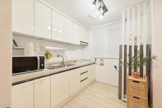 Hyehwamun Myeongdong Stay, 3 min to Naksan Park, 8 min to DDP, 10 min to Gyeongbokgung, Daehak-ro, place for 6p - 4