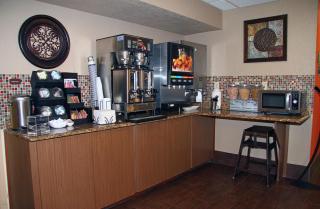 Best Western Plus Universal Inn - Newly Renovated! - Orlando - 6