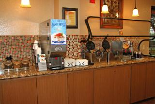 Best Western Plus Universal Inn - Newly Renovated! - Orlando - 4