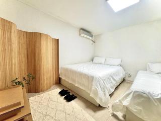 hongdae private 홍대입구역 도보 10분거리 2룸 3베드 아파트 - 6