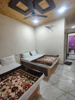 Jay shree Kedar room - 2