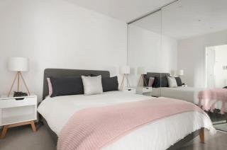 Luxury apartment & free parking - 6