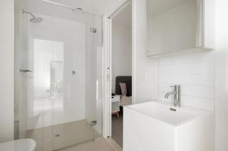 Luxury apartment & free parking - 5