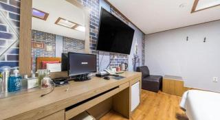 Chuncheon World Hotel - 4