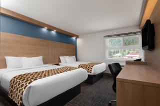 Travelodge by Wyndham Blairmore - Blairmore - 1