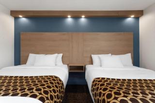 Travelodge by Wyndham Blairmore - 2