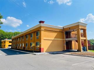 Super 8 by Wyndham Gloucester - Gloucester City - 8