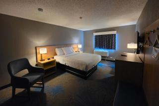 Days Inn by Wyndham Waukegan - 6