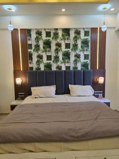 Private Room in Omaxe Hazratganj Lucknow - 2