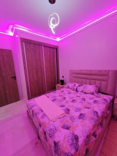 Modern Apartment with Pools & Free Parking - 3