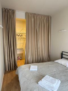 Crystal Apartment - Almaty - 5