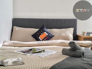 RNF 2BR Cozy Modern City Gateway Netflix BySTAY - 7