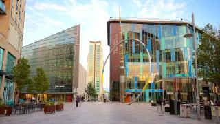 3 Bedroom Apartment By Town - Cardiff - 5