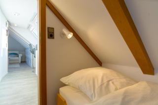 Ginsterhaus - 2
