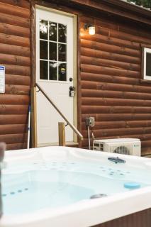 Copperhead Cabin- Hocking Hills Hot Tub Games - 9