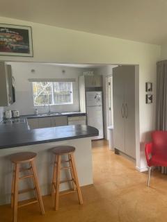 Gone Coastal - Whangamata Holiday House - 8