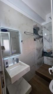 Bliss Comfy Apartments 2 - 3