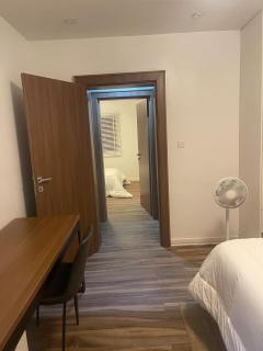 Modern 2-Bedroom Apt in Lifecamp - 8