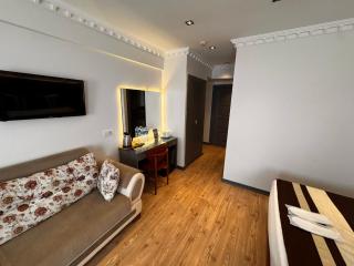 The PeraPort Hotel - 4