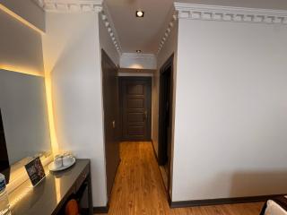 The PeraPort Hotel - 3