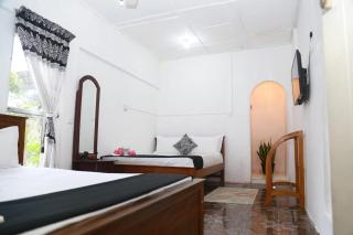 Kandy Green Hilltop Hotel - 1