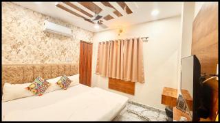HOTEL PREMIUM VINAYAAK Near Mahakal Temple And Railway Station - Air Conditioned hotel - A Top Premium Hotel - Ujjain - 3