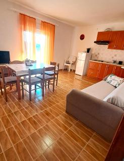 Apartmani Azik - Lopar (Loparo) - 3