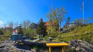 Charming golden cabin with breathtaking sea views - 8