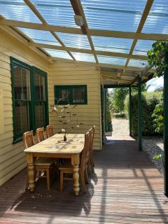 Lister Cottage - Woodend - 5