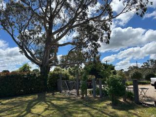 Lister Cottage - Woodend - 6
