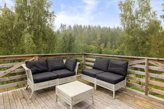 Stylish 2BR Retreat with Sauna & Large Terrace - 5