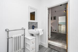 The Old Jail - Iconic Views - 4