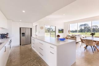 Busselton Hithergreen - Luxe Farm Stay near Beaches - 4