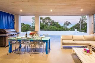 Casa Feliz - Mediterranean-style Coastal Getaway - 6