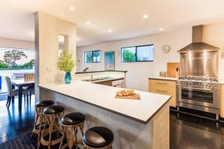 Casa Feliz - Mediterranean-style Coastal Getaway - 2