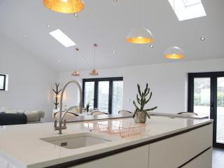 Luxury Property with Stunning View - Pass the Keys - 4