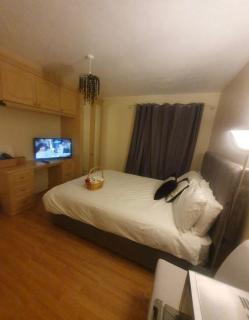 Double size and Single room in Barking - 0