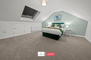 AltoHaus Luxury 4 Bed Contractors Groups - 9